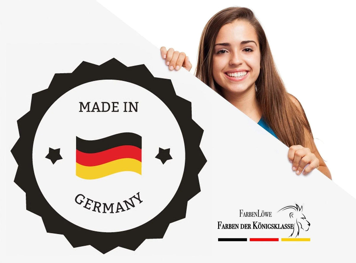 Jeune femme souriante. Étiquette "Made in Germany" et logo allemand "FarbenLöwe, Couleurs de la Classe Royale".